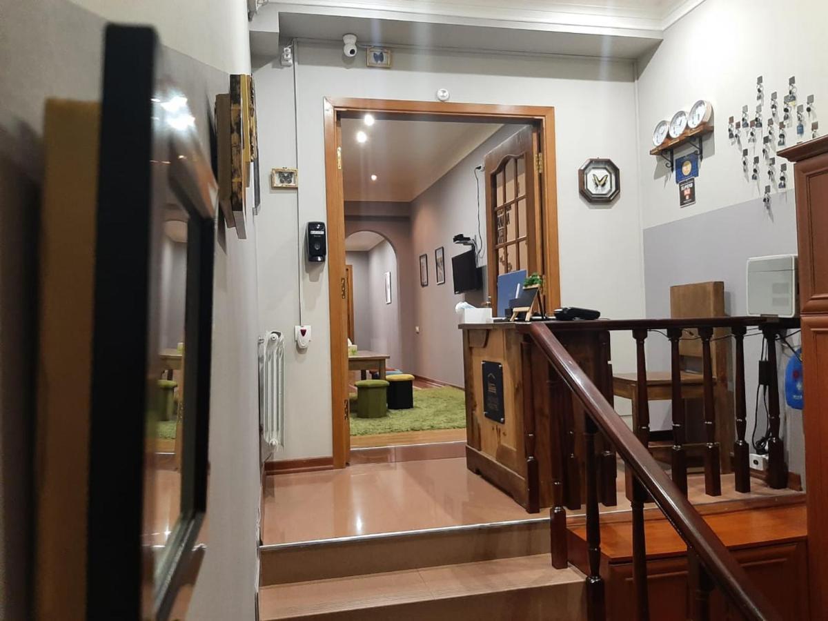 Avenue Hostel Ереван Екстериор снимка