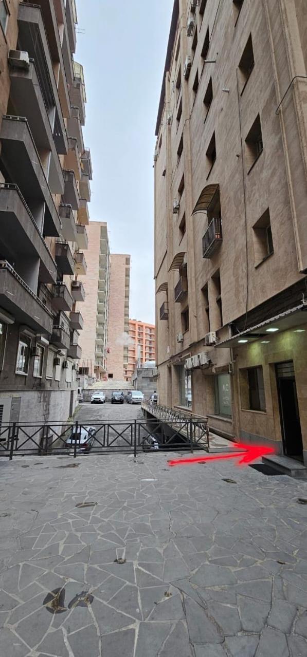 Avenue Hostel Ереван Екстериор снимка