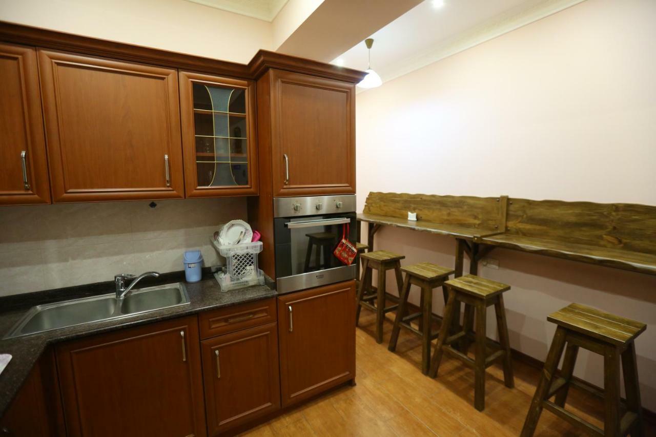 Avenue Hostel Ереван Екстериор снимка
