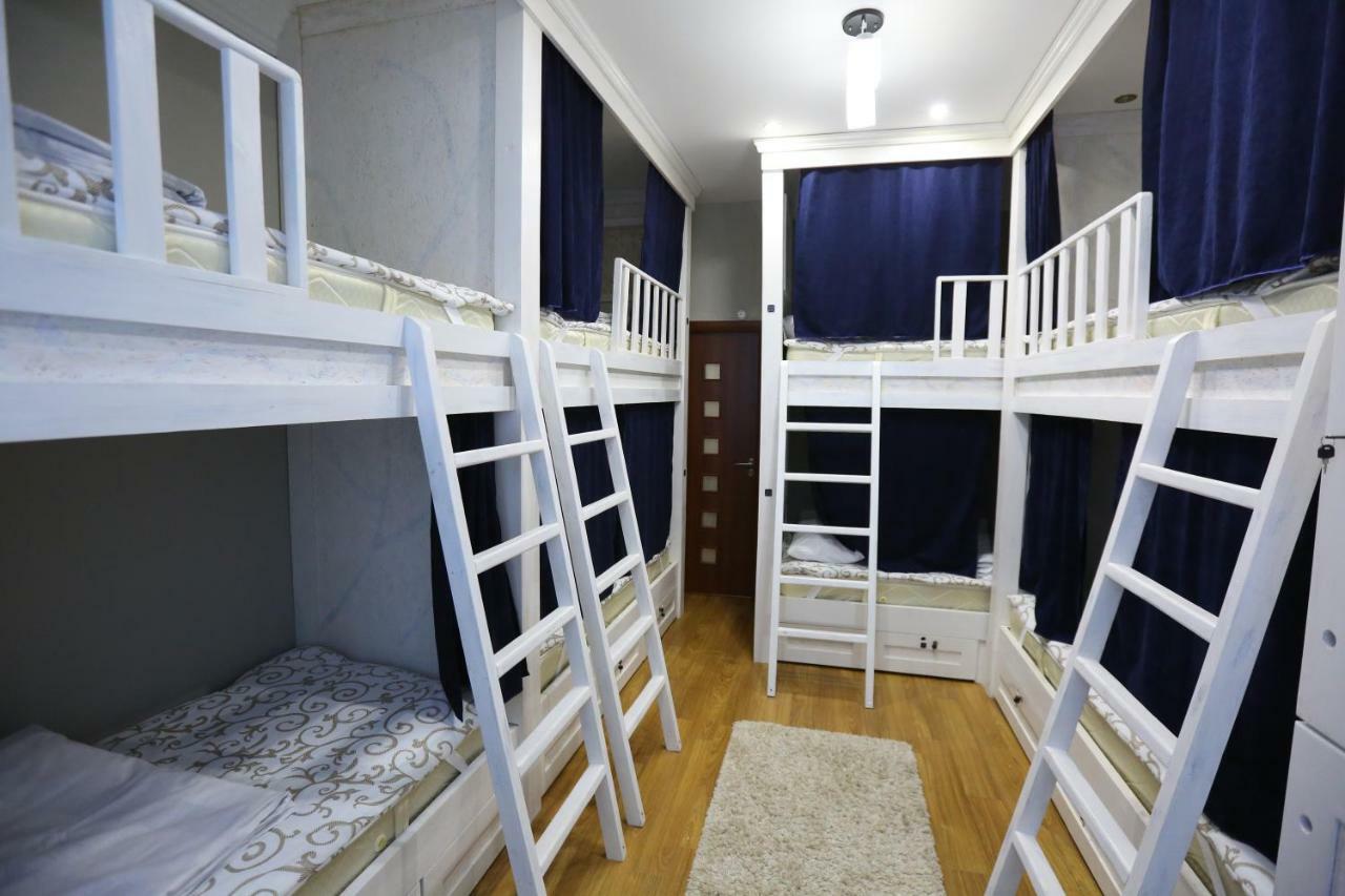 Avenue Hostel Ереван Екстериор снимка