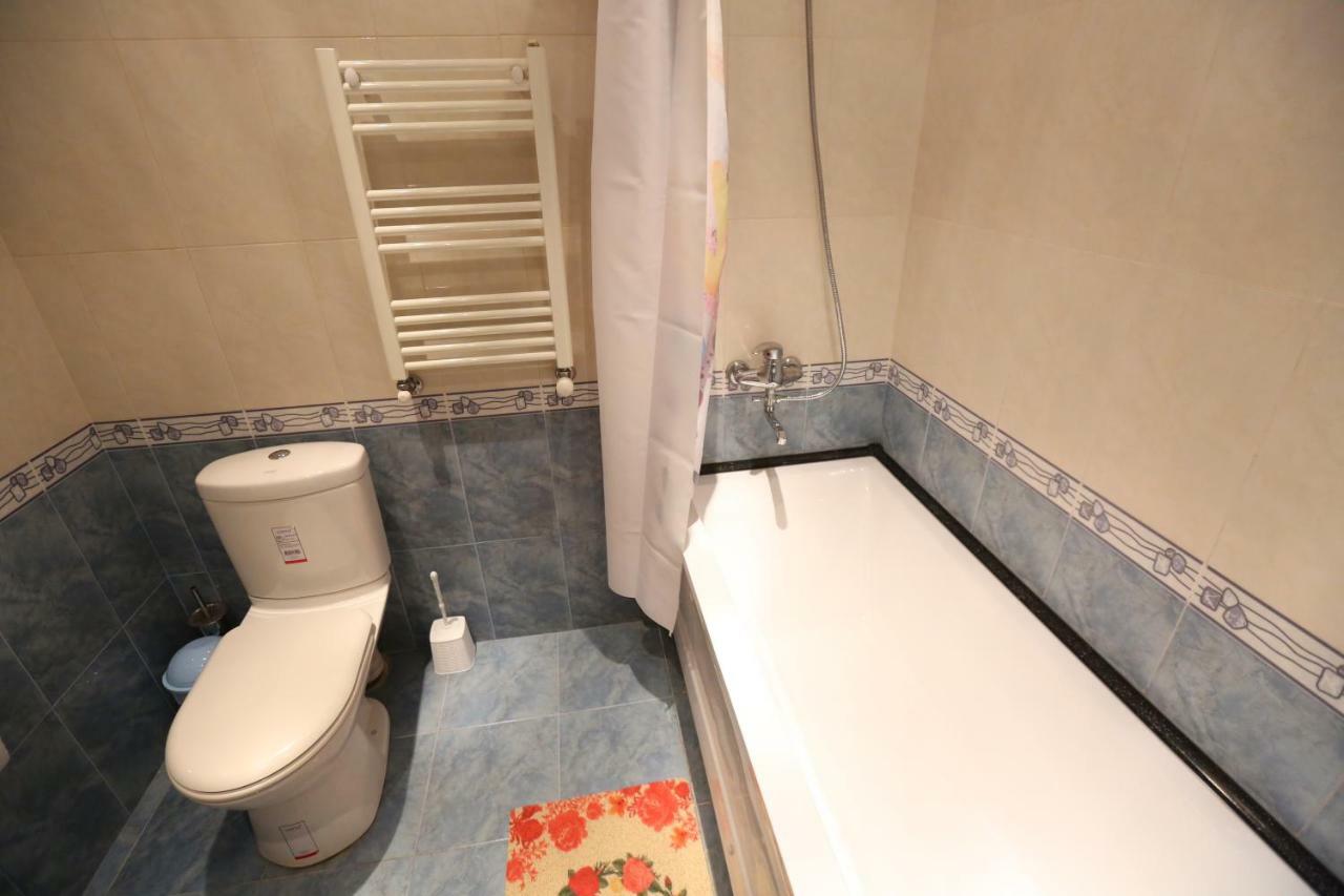 Avenue Hostel Ереван Екстериор снимка