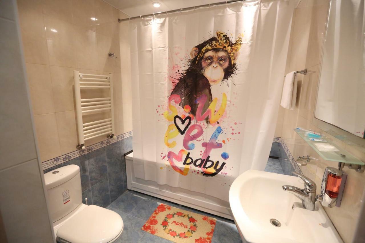 Avenue Hostel Ереван Екстериор снимка